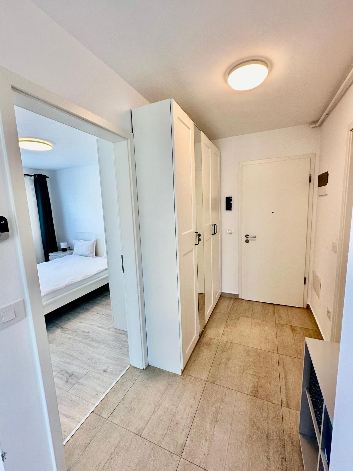 Kasper Coresi Mall - Rise Private Apartments & Suites Braszów Zewnętrze zdjęcie